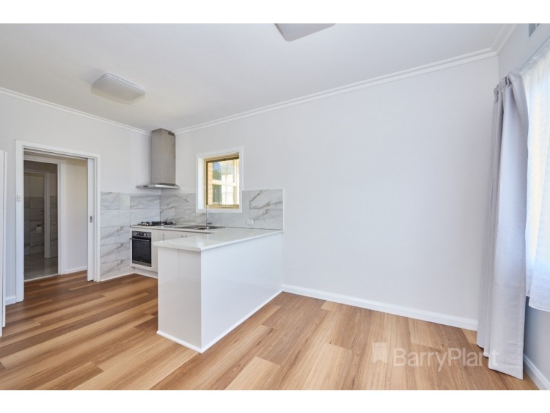 14 Hillcrest Grove, Springvale VIC 3171