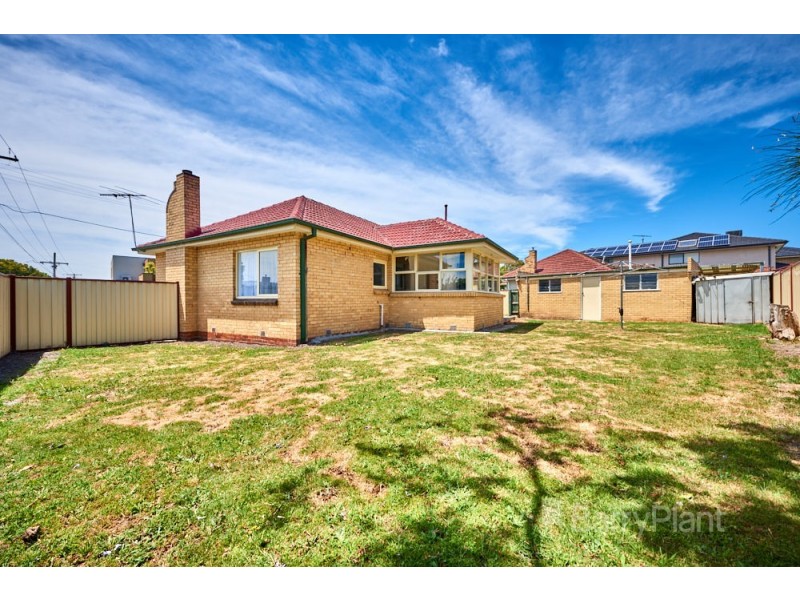 14 Hillcrest Grove, Springvale VIC 3171