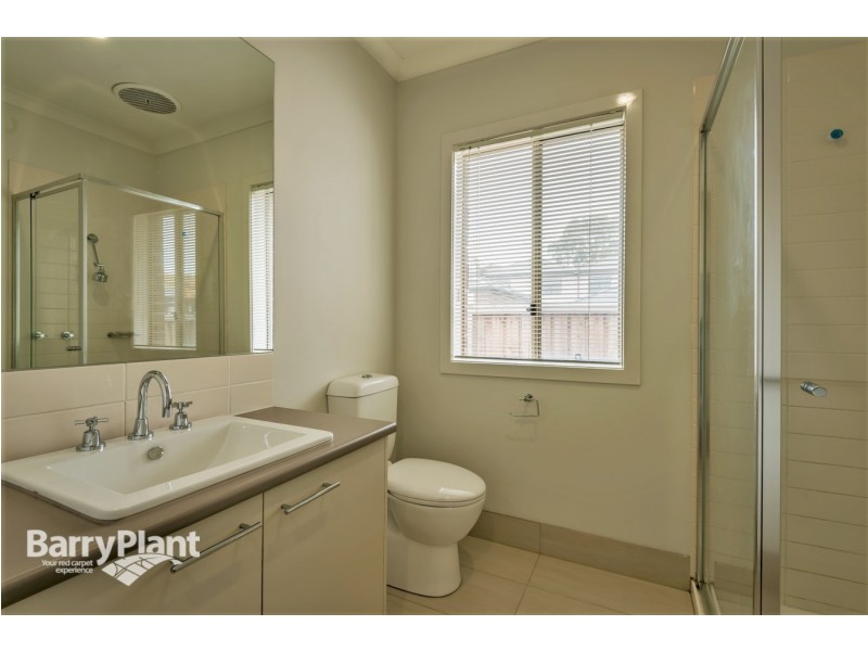 11 Glenfern Street, Keysborough VIC 3173