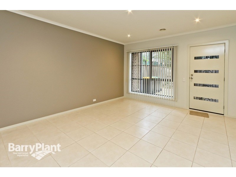 13 Ivory Cres, Springvale South VIC 3172