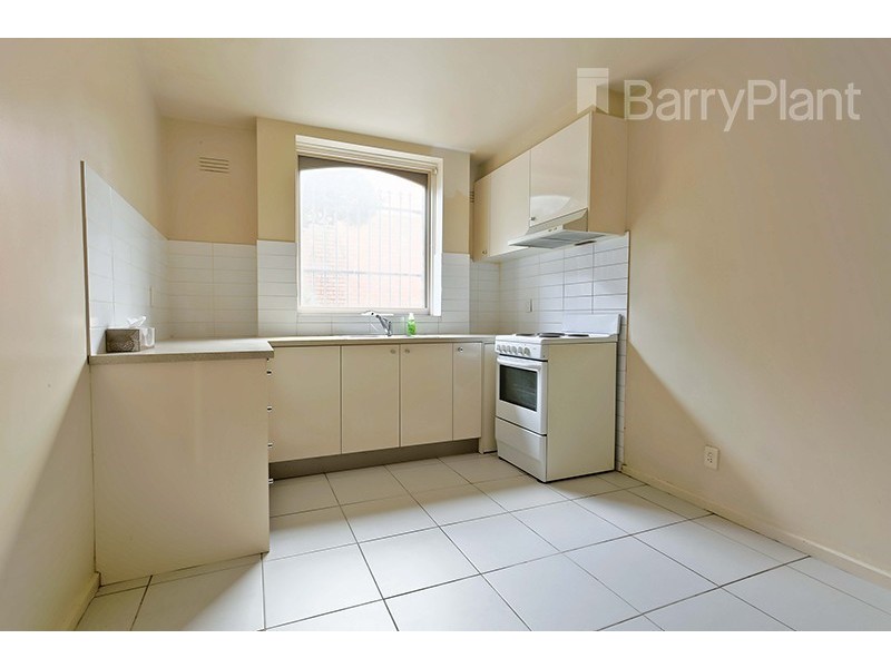 2/6 St James Avenue, Springvale VIC 3171