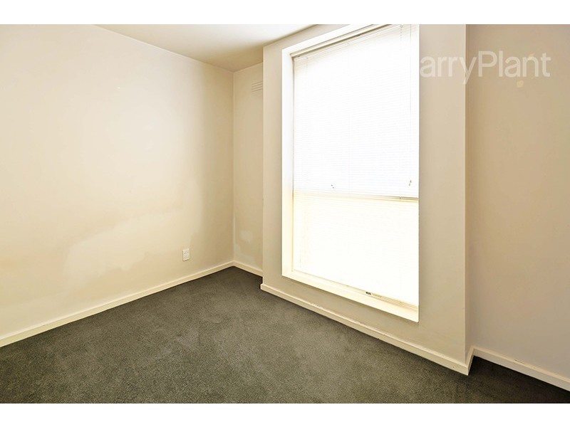 2/6 St James Avenue, Springvale VIC 3171