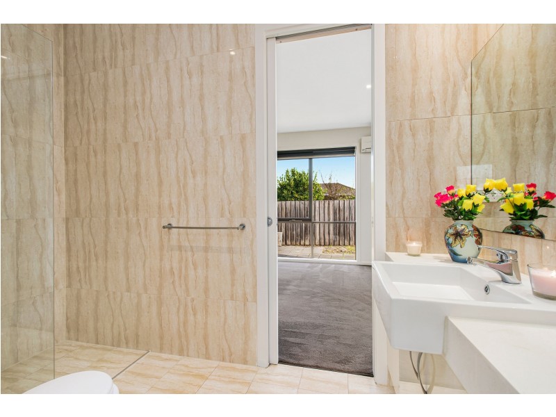 2/51 Tennyson Avenue, Clayton South VIC 3169