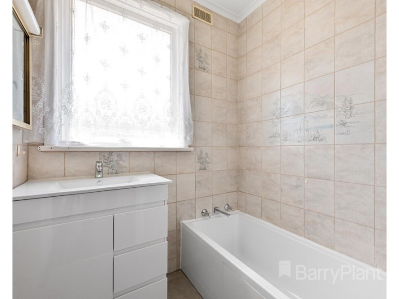 17 Taranto Drive, Noble Park VIC 3174