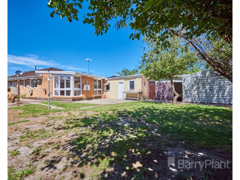 17 Taranto Drive, Noble Park VIC 3174