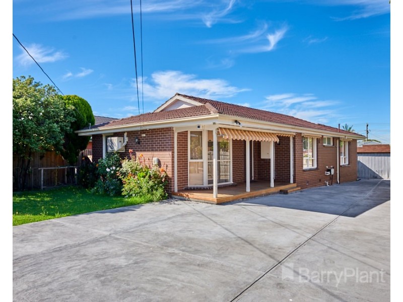 52 Shalimar Cres, Dandenong North VIC 3175