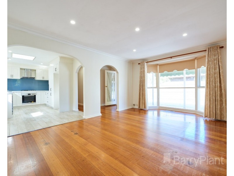 52 Shalimar Cres, Dandenong North VIC 3175