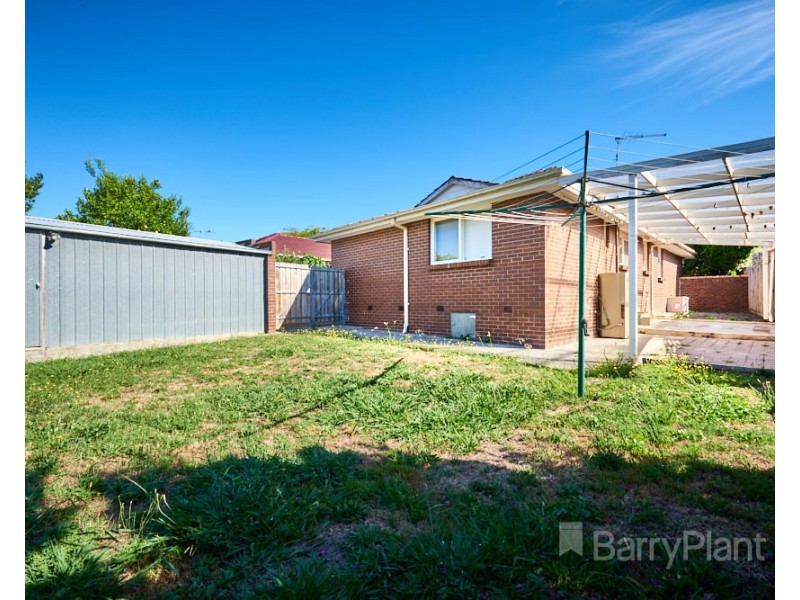 52 Shalimar Cres, Dandenong North VIC 3175