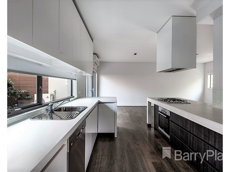 2/7 Heath Avenue, Oakleigh VIC 3166