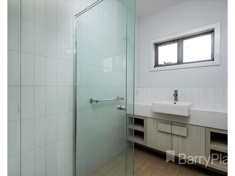 2/7 Heath Avenue, Oakleigh VIC 3166