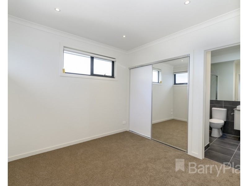 7 Floss Court, Keysborough VIC 3173