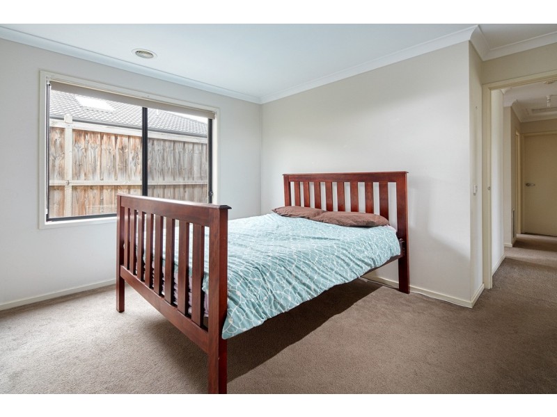 21 Villeneuve Drive, Trafalgar VIC 3824