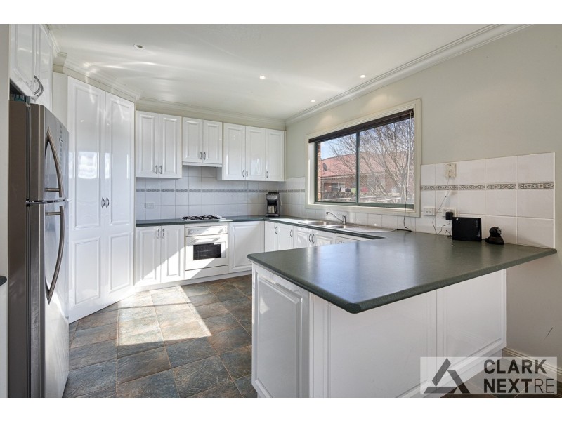 2/14 Banksia Court, Warragul VIC 3820