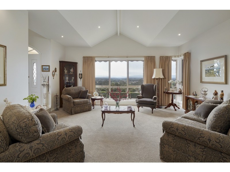 8 McIntyre Road, Yarragon VIC 3823