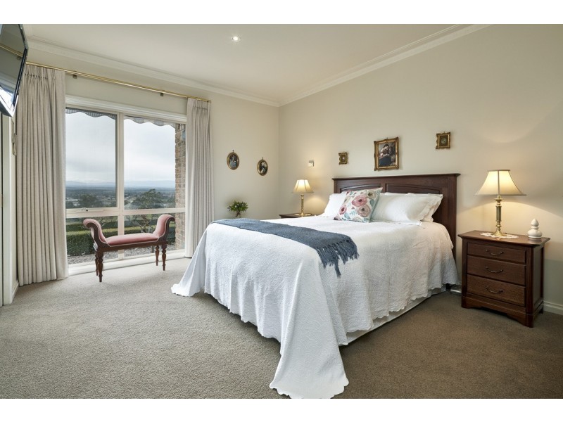 8 McIntyre Road, Yarragon VIC 3823