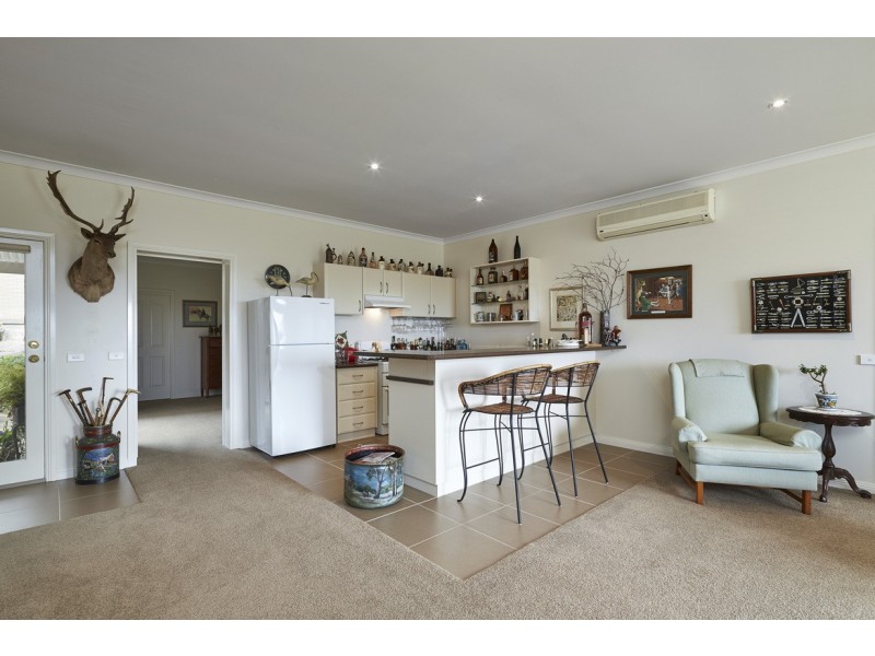 8 McIntyre Road, Yarragon VIC 3823