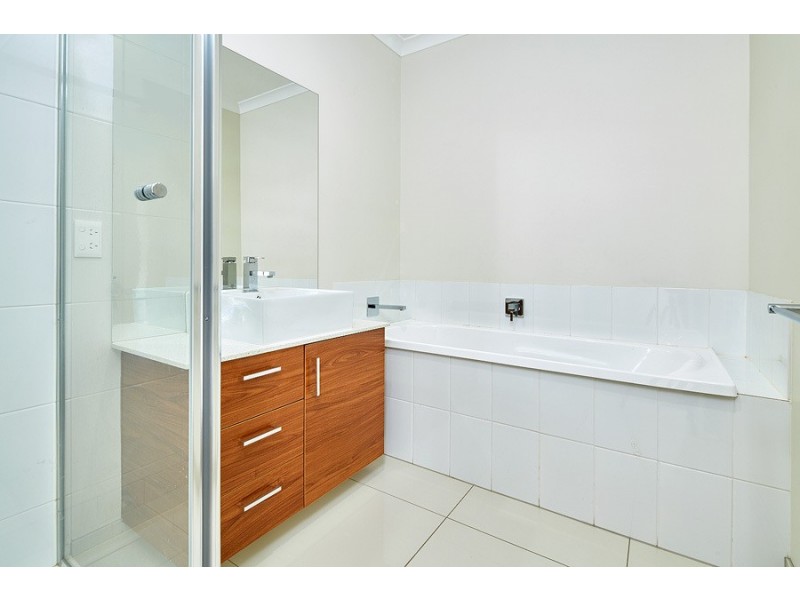 11 Warwick Way, Drouin VIC 3818