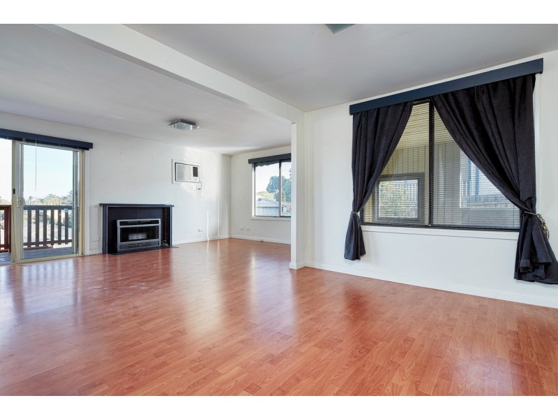 17 Fenton Street, Warragul VIC 3820