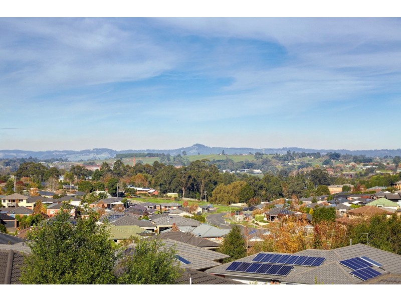 17 Fenton Street, Warragul VIC 3820