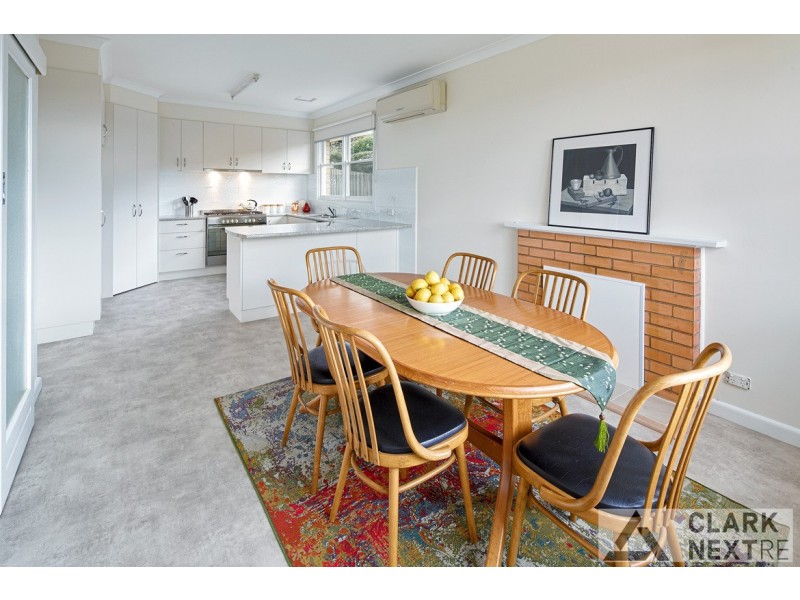 27 Sinclair Street, Warragul VIC 3820