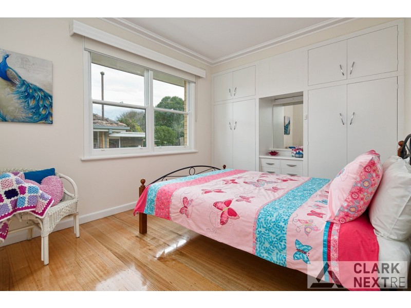 27 Sinclair Street, Warragul VIC 3820