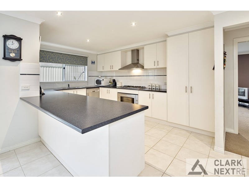 9 Harmon Drive, Drouin VIC 3818