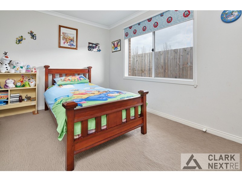 9 Harmon Drive, Drouin VIC 3818