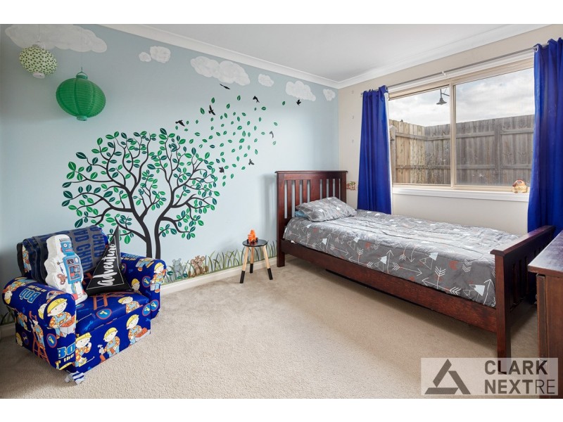 10 Clifford Drive, Drouin VIC 3818