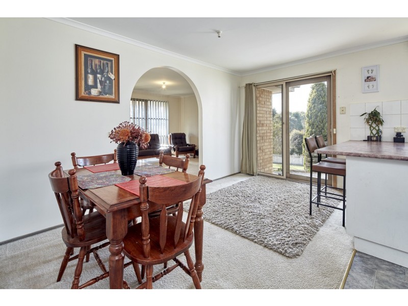 4/16 Hayes Drive, Warragul VIC 3820
