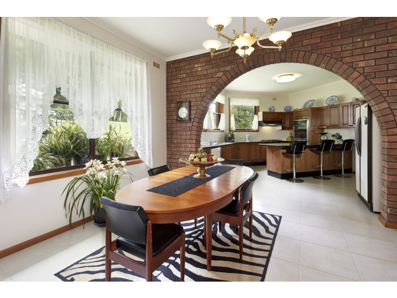 16 Hogan Lane, Trafalgar South VIC 3824