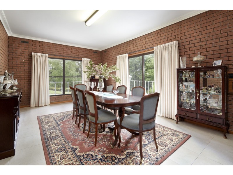 16 Hogan Lane, Trafalgar South VIC 3824