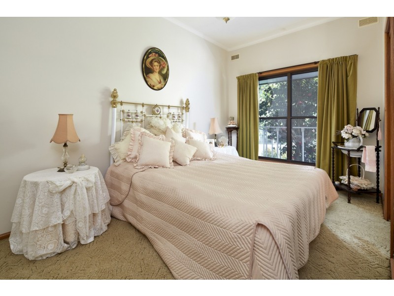 16 Hogan Lane, Trafalgar South VIC 3824