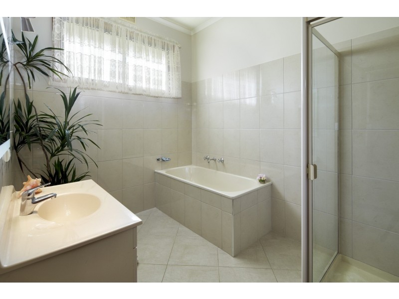 16 Hogan Lane, Trafalgar South VIC 3824