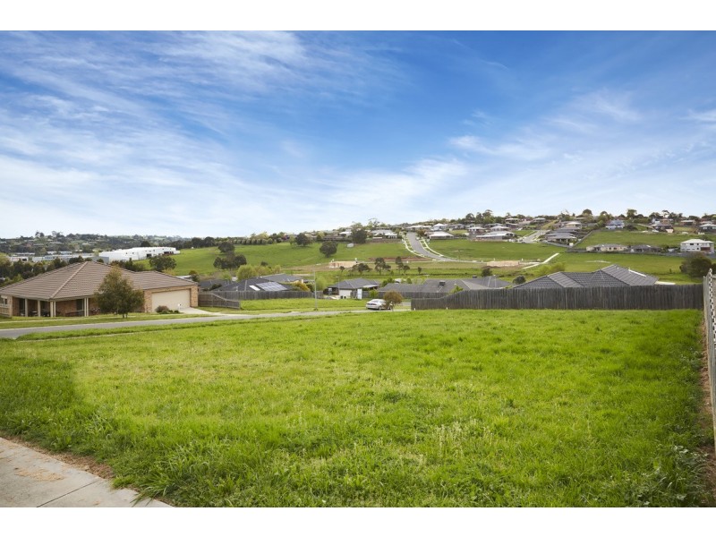 28 Bladen Street, Warragul VIC 3820