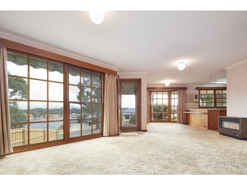 72 McNeilly Road, Drouin VIC 3818