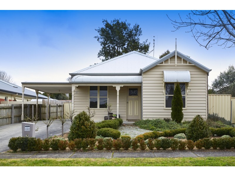 21 Gloucester Place, Warragul VIC 3820