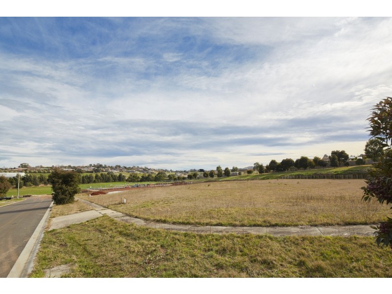 7 – 8 Neilson Court, Warragul VIC 3820