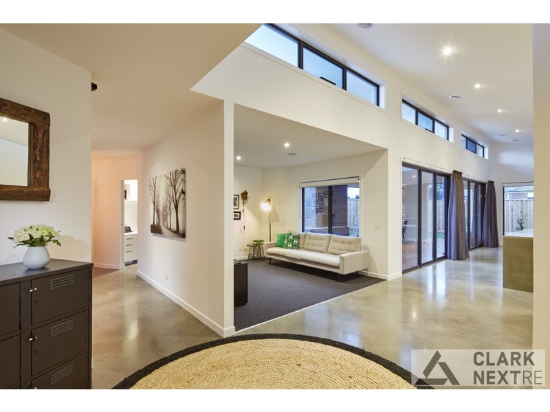 16 Chesterfield Avenue, Warragul VIC 3820