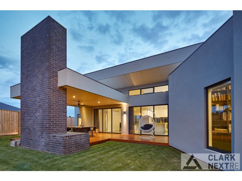 16 Chesterfield Avenue, Warragul VIC 3820