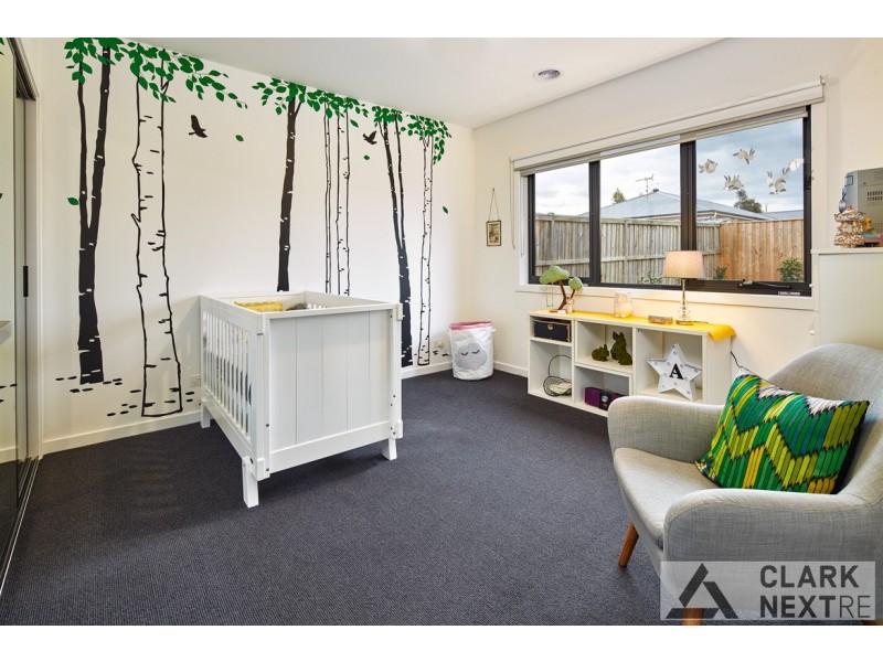 16 Chesterfield Avenue, Warragul VIC 3820