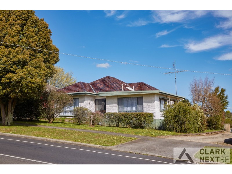 10 Lampard Road, Drouin VIC 3818