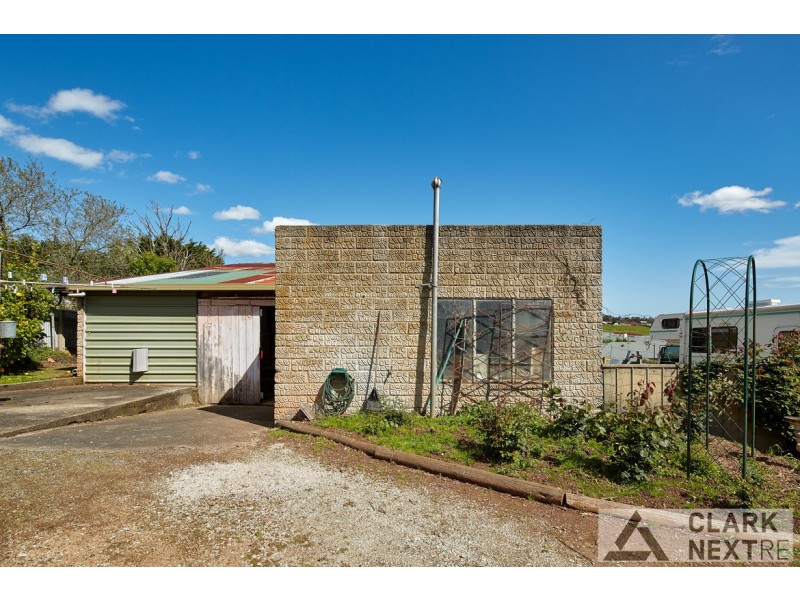 10 Lampard Road, Drouin VIC 3818