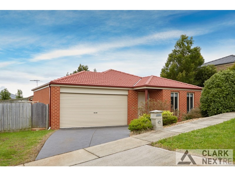 9 Wordsworth Court, Drouin VIC 3818