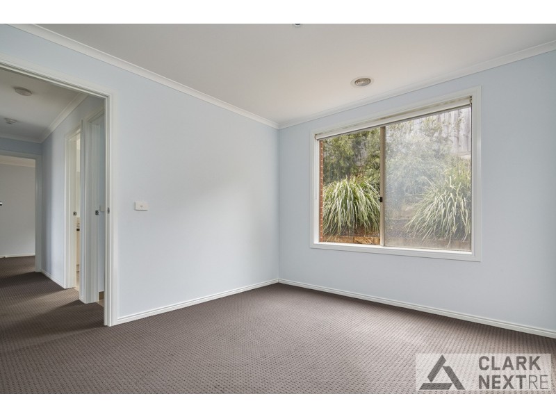 9 Wordsworth Court, Drouin VIC 3818