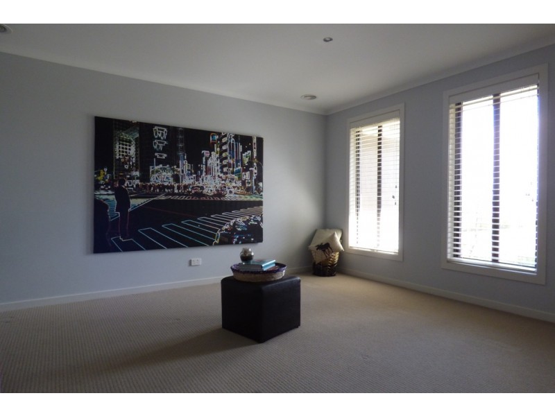 29 Hatfield Drive, Drouin VIC 3818