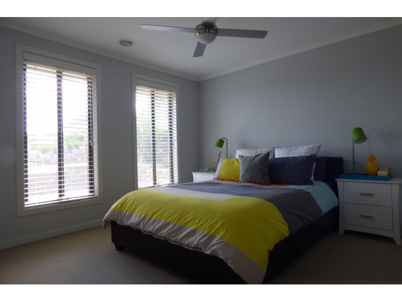 29 Hatfield Drive, Drouin VIC 3818