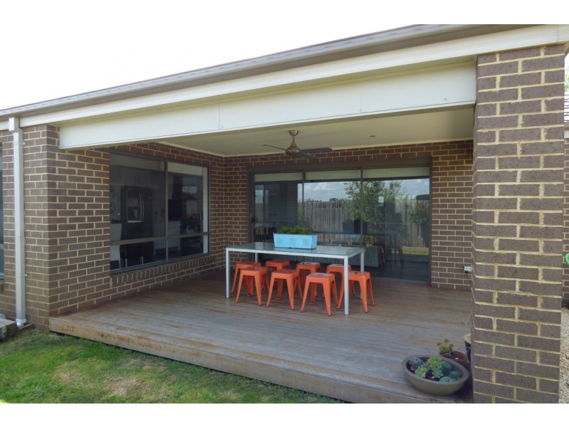 29 Hatfield Drive, Drouin VIC 3818