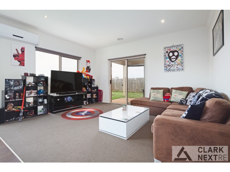 21 Ajax Street, Drouin VIC 3818