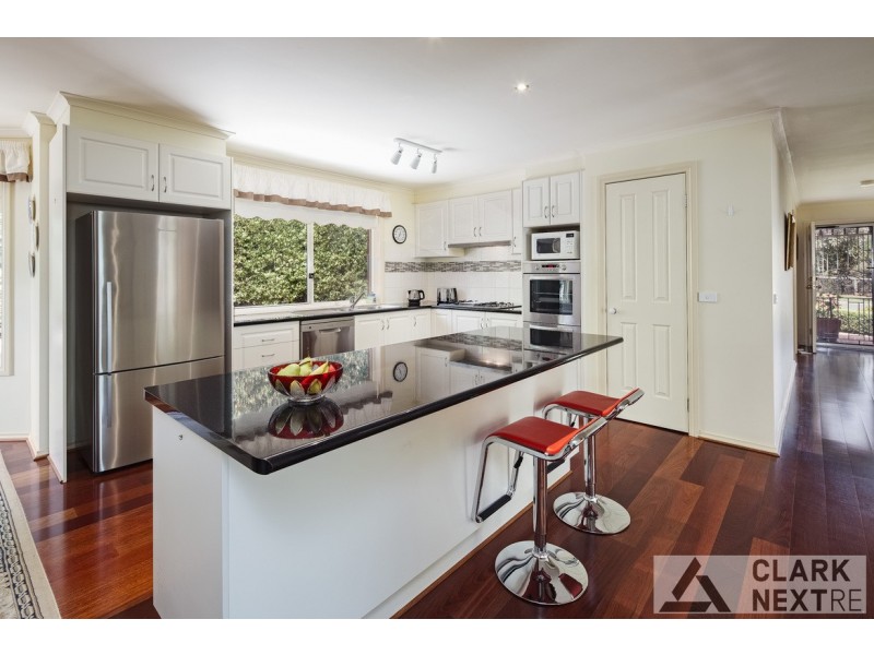 25 Davey Drive, Drouin VIC 3818