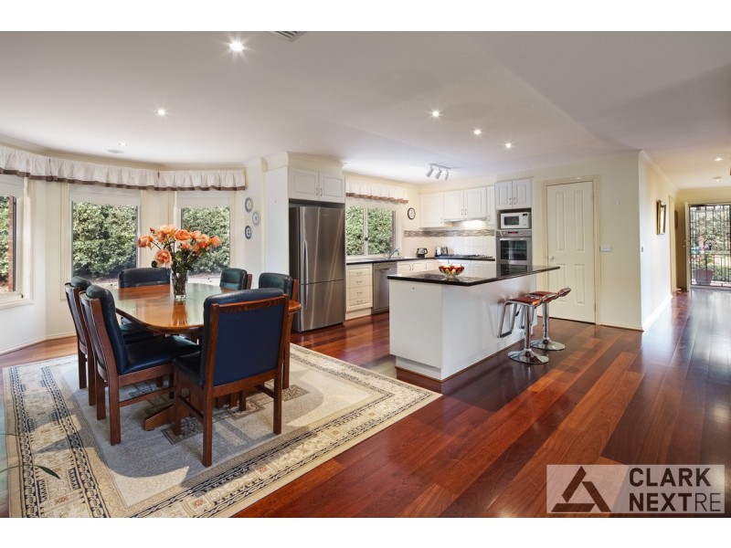 25 Davey Drive, Drouin VIC 3818